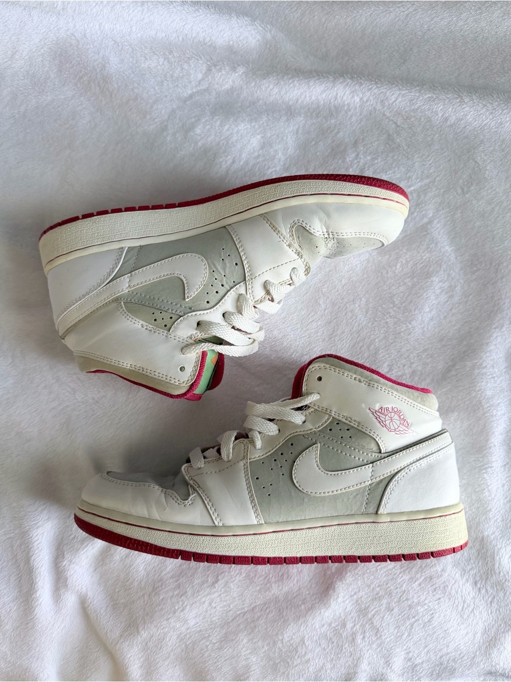Jordan 1 Hare Retro